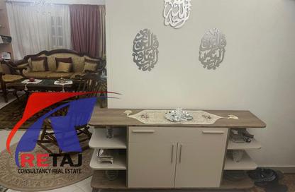 Apartment - 2 Bedrooms - 1 Bathroom for sale in Moez Al Dawla St. - 6th Zone - Nasr City - Cairo