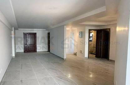 Apartment - 3 Bedrooms - 3 Bathrooms for sale in Sky line - Smouha - Hay Sharq - Alexandria