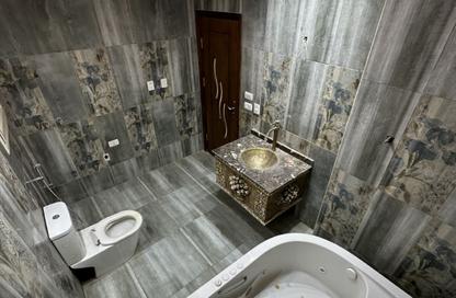 Apartment - 3 Bedrooms - 2 Bathrooms for sale in Al Lebeny Axis - El Mariouteya - Faisal - Hay El Haram - Giza