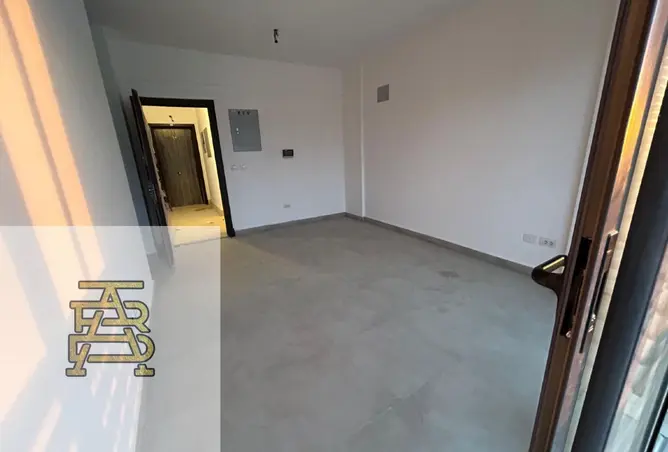 74040622 - Property Image 2