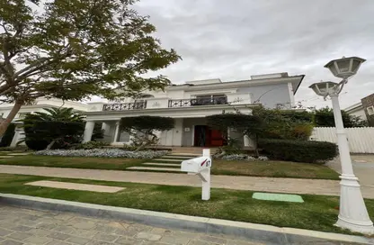 Villa - 4 Bedrooms - 4 Bathrooms for sale in Mountain View October Park - 6th District - 6 October City - Giza