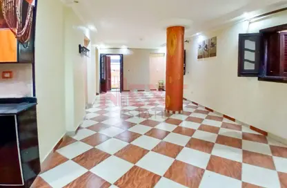 Apartment - 2 Bedrooms - 1 Bathroom for sale in Sidi Beshr Mosque St. - Sidi Beshr - Hay Awal El Montazah - Alexandria