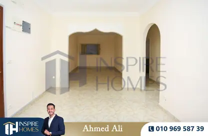 Apartment - 3 Bedrooms - 1 Bathroom for sale in Tout Ankh Amoun St. - Smouha - Hay Sharq - Alexandria