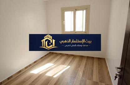شقة - 2 غرف نوم - 2 حمامات للبيع في الحي الرابع - مدينة 6 أكتوبر - الجيزة