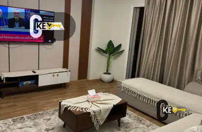 شقة - 2 غرف نوم - 1 حمام للايجار في B12 - مدينتي - القاهرة