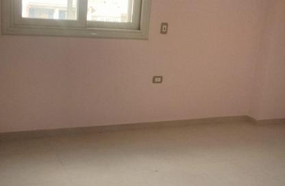 Office Space - 3 Bedrooms - 1 Bathroom for rent in Beshara Ibn Bord St. - 6th Zone - Nasr City - Cairo