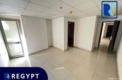 Office Space - 2 Bedrooms - 2 Bathrooms for rent in Zahraa Al Maadi St. - Degla - Hay El Maadi - Cairo
