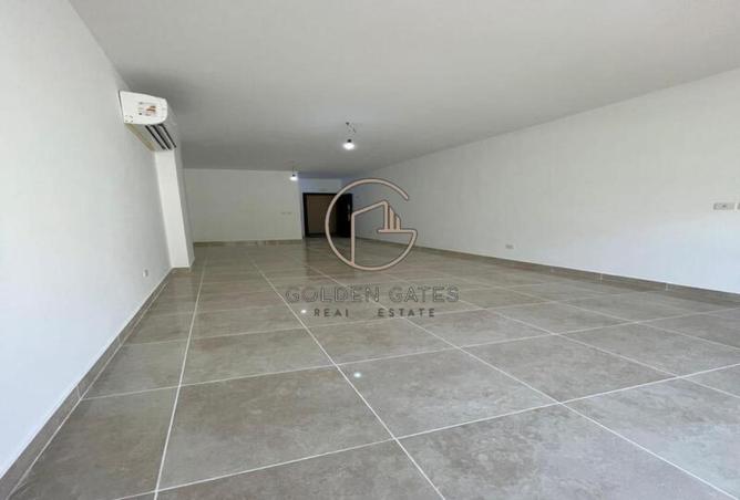 8589989 - Property Image 2