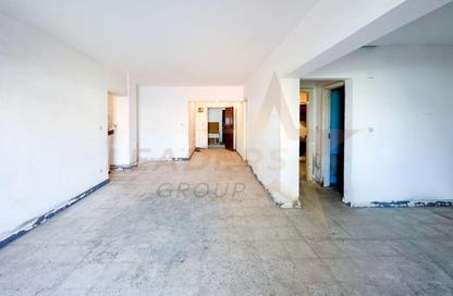 Chalet - 3 Bedrooms - 2 Bathrooms for sale in Corniche Al Maamoura - Al Maamoura - Hay Than El Montazah - Alexandria