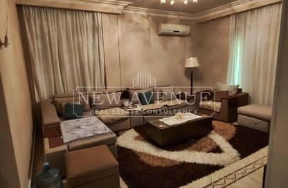تاون هاوس - 6 غرف نوم - 4 حمامات للبيع في النخيل - كمبوندات الشروق - مدينة الشروق - القاهرة