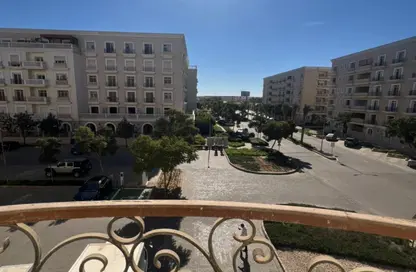 Apartment - 2 Bedrooms - 2 Bathrooms for sale in Hyde Park - New Cairo City - Cairo