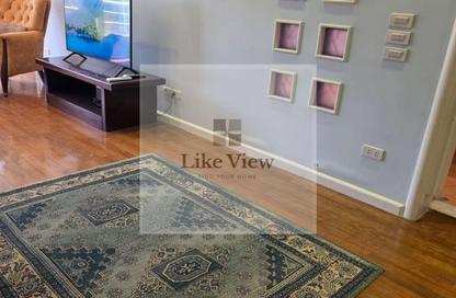 Apartment - 2 Bedrooms - 1 Bathroom for sale in Abou Al Feda St. - Zamalek - Cairo