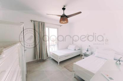 Chalet - 3 Bedrooms - 2 Bathrooms for sale in Mountain View - Ras Al Hekma - North Coast