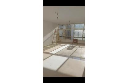شقة - 3 غرف نوم - 1 حمام للبيع في شارع عمارات رابعه - ارض الجولف - مصر الجديدة - القاهرة شقة - 3 غرف نوم - 1 حمام للبيع في شارع عمارات رابعه - ارض الجولف - مصر الجديدة - القاهرة
