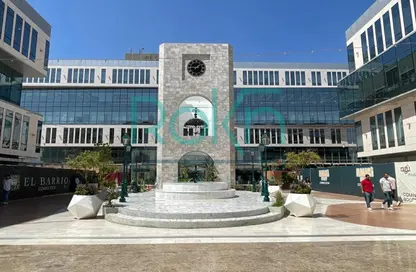 مساحات مكتبية - 8 غرف نوم - 2 حمامات للايجار في 40 جاليريا - محور 26 يوليو - الشيخ زايد - الجيزة