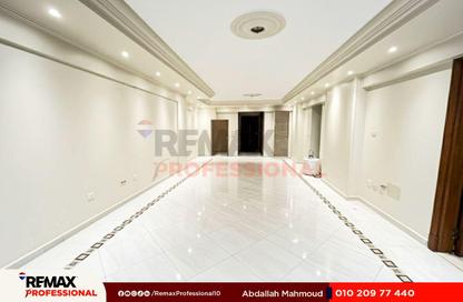 Apartment - 3 Bedrooms - 2 Bathrooms for sale in El Riada School St. - Smouha - Hay Sharq - Alexandria