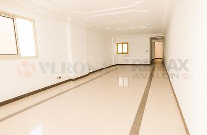 Apartment - 3 Bedrooms - 3 Bathrooms for sale in Rasmi Basha St. - Glim - Hay Sharq - Alexandria Apartment - 3 Bedrooms - 3 Bathrooms for sale in Rasmi Basha St. - Glim - Hay Sharq - Alexandria