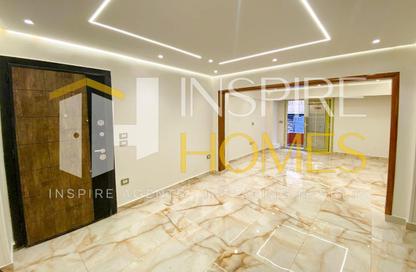 Apartment - 2 Bedrooms - 1 Bathroom for rent in Saba Basha - Hay Sharq - Alexandria