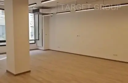 عيادة - 5 غرف نوم - 2 حمامات للايجار في ديستريكت 5 - كمبوندات التجمع الخامس - التجمع الخامس - مدينة القاهرة الجديدة - القاهرة