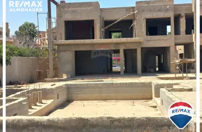 منزل مزدوج - 5 غرف نوم - 4 حمامات للبيع في شارع النزهة - الحي الخامس عشر - الشيخ زايد - الجيزة