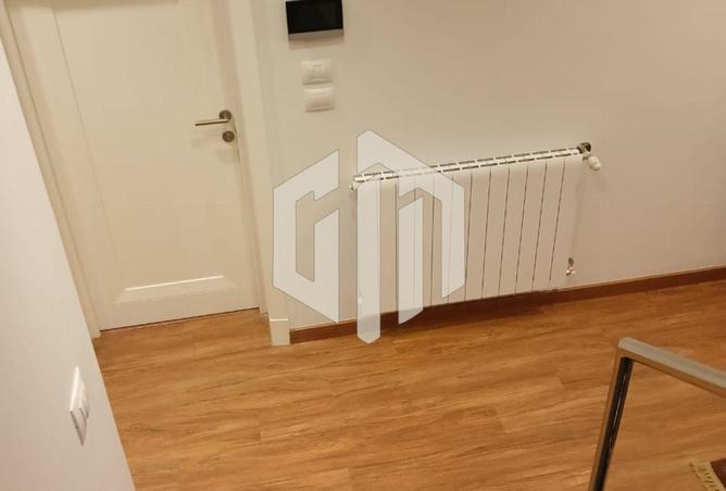 8574211 - Property Image 3