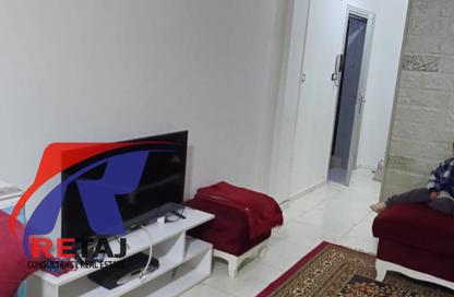 Apartment - 3 Bedrooms - 1 Bathroom for rent in Zahraa Madinet Nasr School St. - 10th District - Nasr City - Cairo