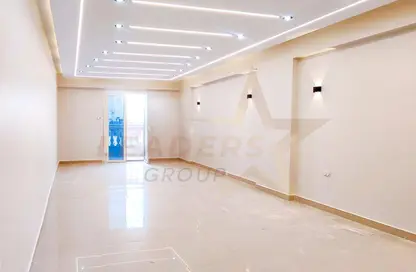 شقة - 3 غرف نوم - 1 حمام للبيع في شارع خليل حماده - سيدي بشر - حي اول المنتزة - الاسكندرية