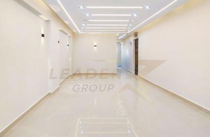 شقة - 3 غرف نوم - 1 حمام للبيع في شارع خليل حماده - سيدي بشر - حي اول المنتزة - الاسكندرية شقة - 3 غرف نوم - 1 حمام للبيع في شارع خليل حماده - سيدي بشر - حي اول المنتزة - الاسكندرية