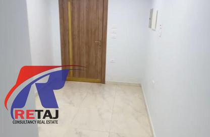 Office Space - Studio - 1 Bathroom for rent in Al Tayaran St. - Al Sharekat - Nasr City - Cairo