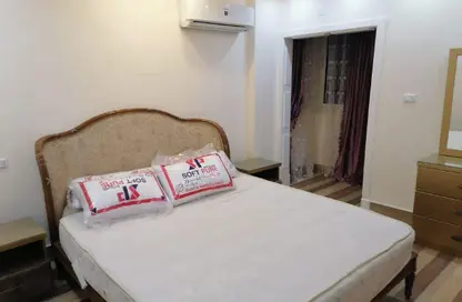 Apartment - 2 Bedrooms - 1 Bathroom for rent in Mahmoud Azmy St. - Zamalek - Cairo