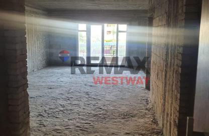 Apartment - 3 Bedrooms - 3 Bathrooms for sale in October Plaza - 6 October Compounds - 6 October City - Giza
