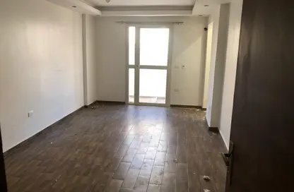 Apartment - 3 Bedrooms - 2 Bathrooms for rent in Green Residence 2 - 8th District - Sheikh Zayed City - Giza