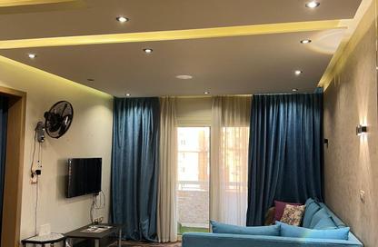 Apartment - 3 Bedrooms - 1 Bathroom for rent in Gardenia City Compound Nasr City - Zahraa Madinat Nasr - Nasr City - Cairo