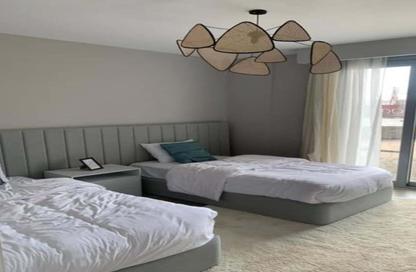 Apartment - 3 - 3 for sale in Village West - Sheikh Zayed Compounds - Sheikh Zayed City - Giza
