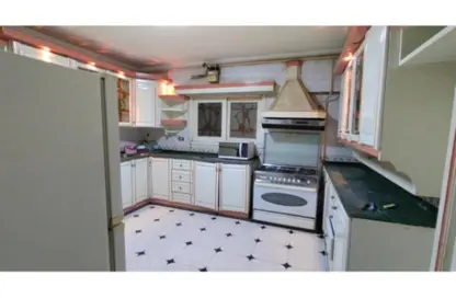 شقة - 4 غرف نوم - 2 حمامات للبيع في شارع الفريق محمد ابراهيم - المنطقة السادسة - مدينة نصر - القاهرة