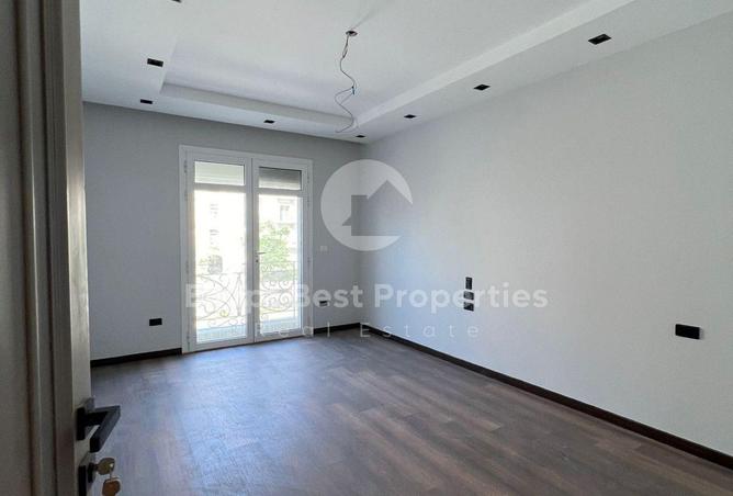 54233379 - Property Image 3