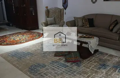 Apartment - 5 Bedrooms - 2 Bathrooms for sale in Ammar Ibn Yasser St. - El Hegaz Square - El Nozha - Cairo