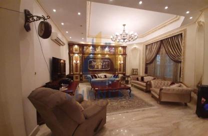 Villa - 5 - 5 for sale in Al Shouyfat - 5th Settlement Compounds - The 5th Settlement - New Cairo City - Cairo