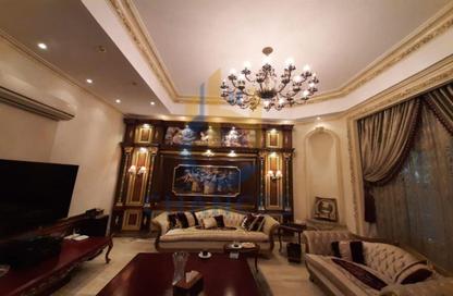 Villa - 5 - 5 for sale in Al Shouyfat - 5th Settlement Compounds - The 5th Settlement - New Cairo City - Cairo