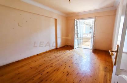 Apartment - 4 Bedrooms - 2 Bathrooms for rent in Abdel Kader Ragab Basha St. - Kafr Abdo - Roushdy - Hay Sharq - Alexandria Apartment - 4 Bedrooms - 2 Bathrooms for rent in Abdel Kader Ragab Basha St. - Kafr Abdo - Roushdy - Hay Sharq - Alexandria