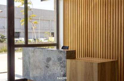مساحات مكتبية - استوديو - 1 حمام للبيع في مساكن ديستريكت 5 - كمبوندات القطامية - القطامية - مدينة القاهرة الجديدة - القاهرة