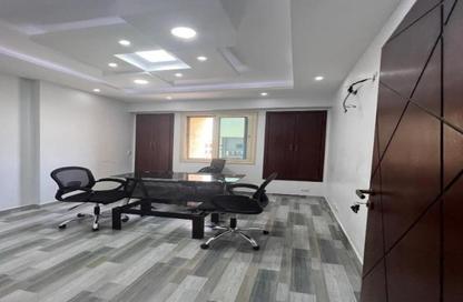 Office Space - 2 Bedrooms - 1 Bathroom for rent in Beverly Hills Road - 17th District - Sheikh Zayed City - Giza