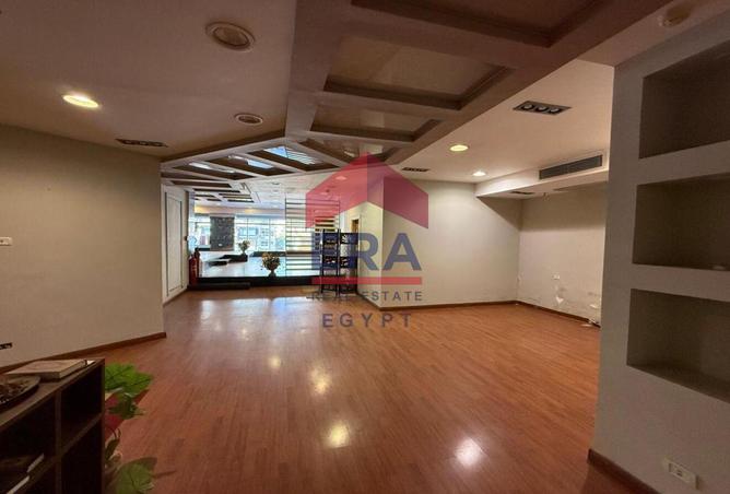 52721698 - Property Main Image