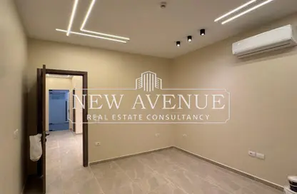 Office Space - 2 Bedrooms - 1 Bathroom for rent in Lake View - 5th Settlement Compounds - The 5th Settlement - New Cairo City - Cairo