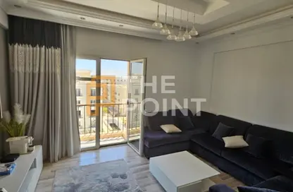 Apartment - 2 Bedrooms - 2 Bathrooms for sale in Hyde Park - New Cairo City - Cairo