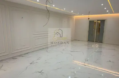 Apartment - 3 Bedrooms - 3 Bathrooms for sale in 10th Sector - Zahraa El Maadi - Hay El Maadi - Cairo Apartment - 3 Bedrooms - 3 Bathrooms for sale in 10th Sector - Zahraa El Maadi - Hay El Maadi - Cairo