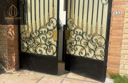 Apartment - 3 Bedrooms - 1 Bathroom for rent in Omar Ibn Abd al Aziz St. - District 1 - The 5th Settlement - New Cairo City - Cairo