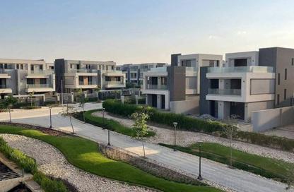 Townhouse - 3 - 4 for sale in El Patio Vida - The 6th Settlement - New Cairo City - Cairo