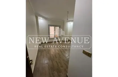 Apartment - 2 Bedrooms - 2 Bathrooms for sale in South Lotus - El Lotus - New Cairo City - Cairo