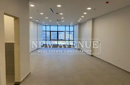 عيادة - غرفة نوم - 1 حمام للايجار في وان جولدن سكوير مول - التجمع الخامس - مدينة القاهرة الجديدة - القاهرة